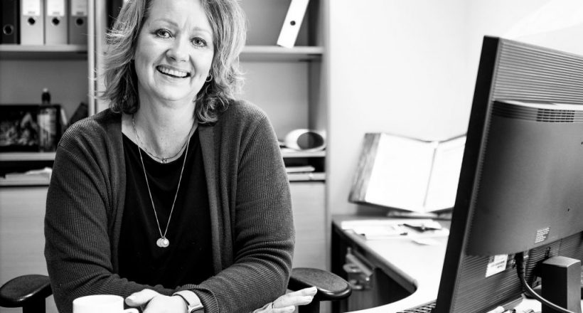 Rommet hvor Mariell har sitt kontor i dag var kjøkkenet i leiligheten hun vokste opp i. (Foto: Michael Ulriksen) Rommet hvor Mariell har sitt kontor i dag var kjøkkenet i leiligheten hun vokste opp i. (Foto: Michael Ulriksen)