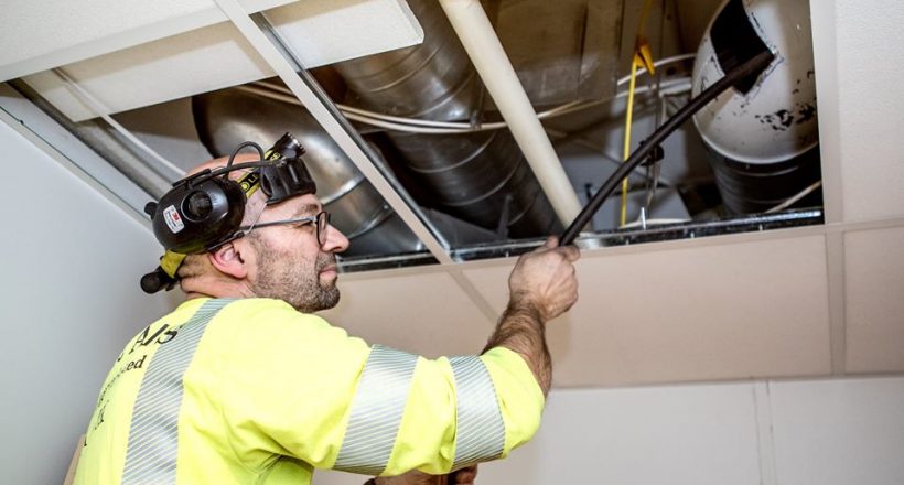 Rensing av ventilasjonskanaler utført av Vegard Mathisen Rensing av ventilasjonskanaler utført av Vegard Mathisen